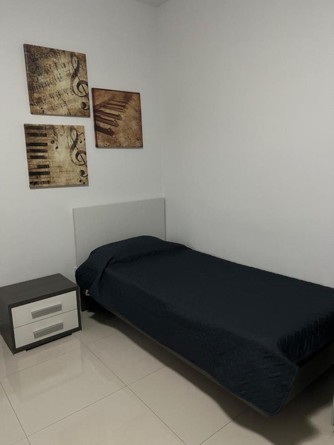 Claire'S Court Apartment มาร์ซาชล็อก ภายนอก รูปภาพ