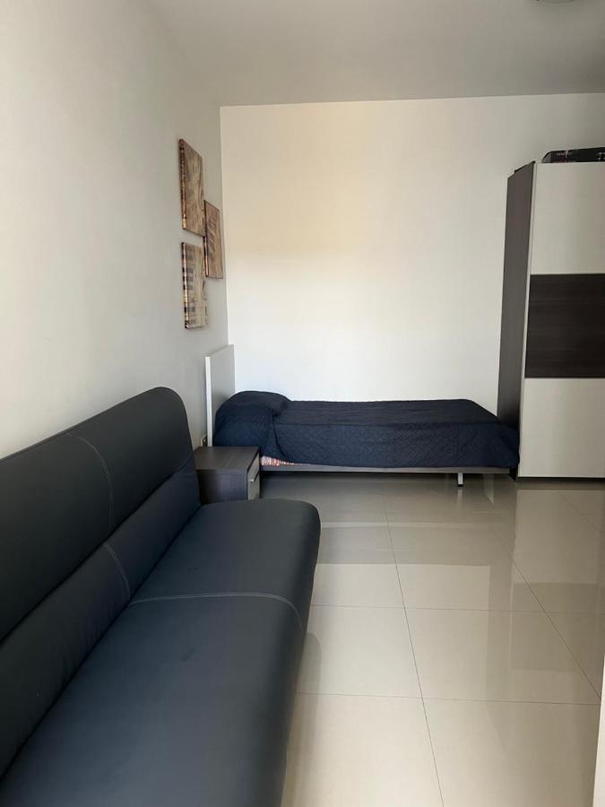 Claire'S Court Apartment มาร์ซาชล็อก ภายนอก รูปภาพ
