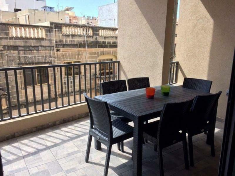 Claire'S Court Apartment มาร์ซาชล็อก ภายนอก รูปภาพ