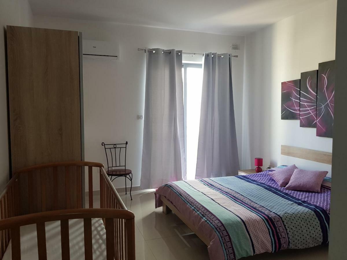 Claire'S Court Apartment มาร์ซาชล็อก ภายนอก รูปภาพ